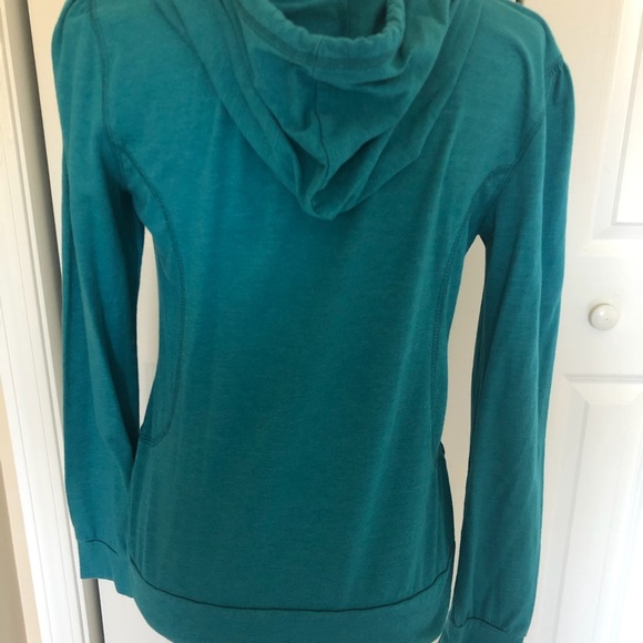 SALE 2/$40 Brown University slightly fitted - Picture 3 of 6